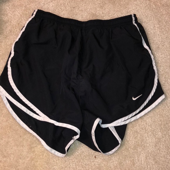 nike tempo black shorts